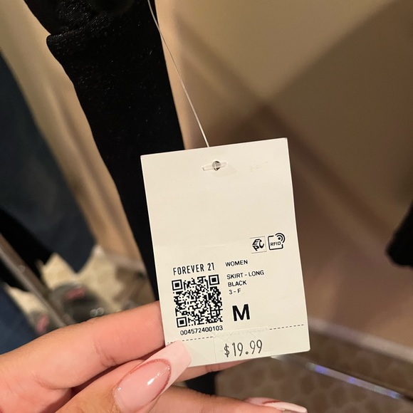 Forever 21 midi slit skirt - Picture 7 of 7